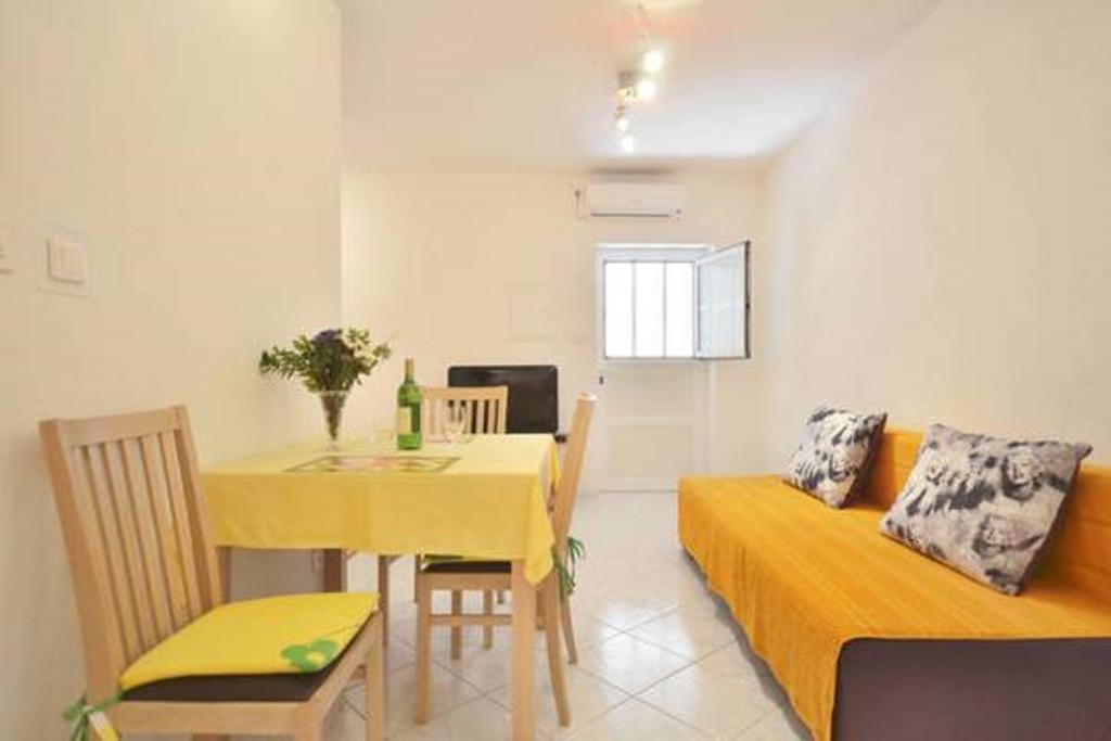 Apartments Nada Split Bilik gambar